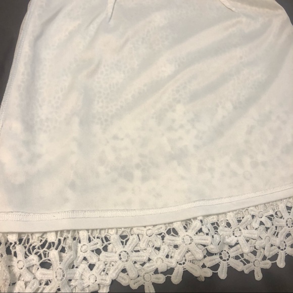 White Floral Lace Skirt - Picture 6 of 7